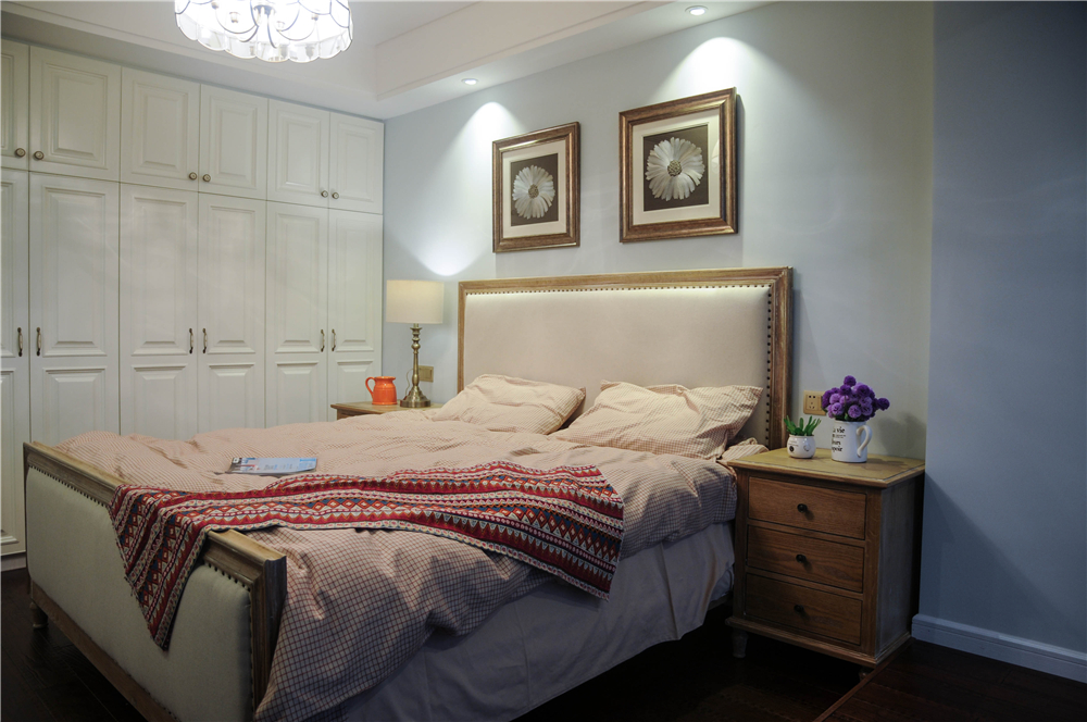 原木定制衣柜價(jià)格貴不貴？(圖3)