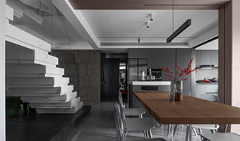 138㎡整木定制復式，現代極簡輕奢高級灰